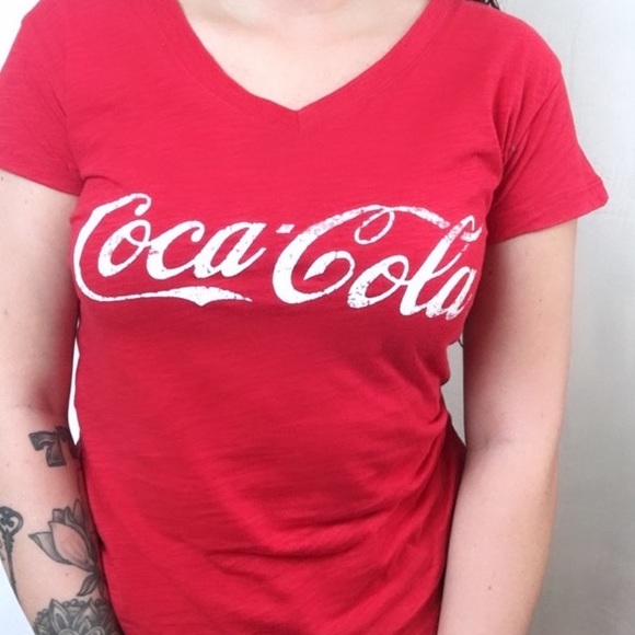 NWT COCA COLA RETRO VINTAGE STYLE GRAPHIC TEE - Picture 2 of 5
